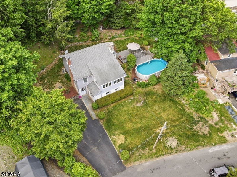 8 Ivan Rd
