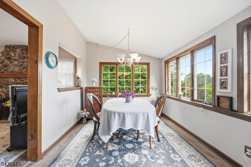 8 Ivan Rd