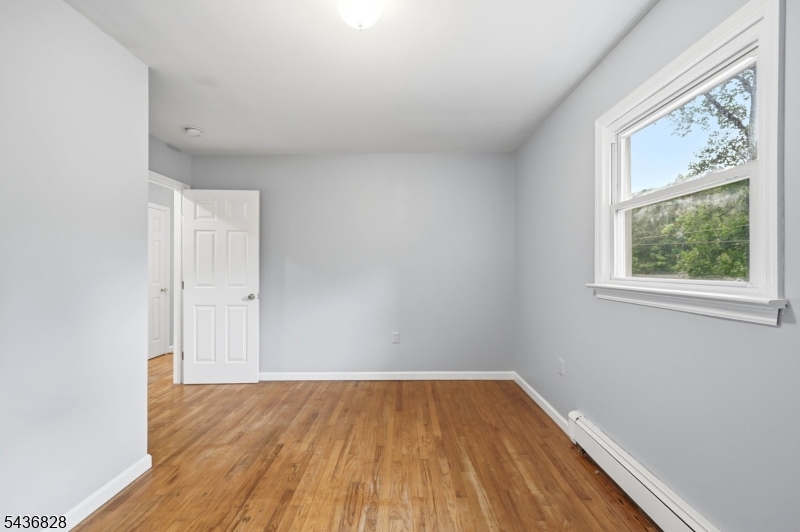 48 E Shore Dr
