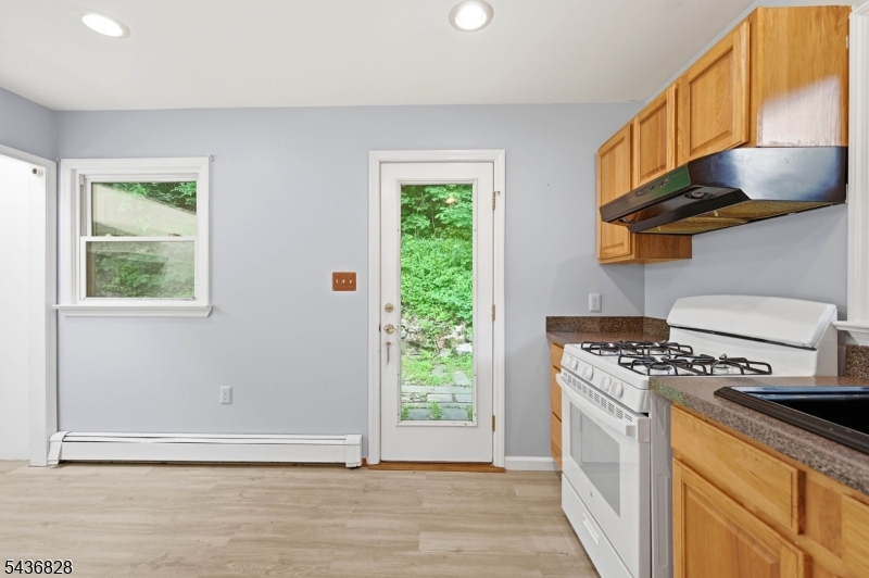 48 E Shore Dr