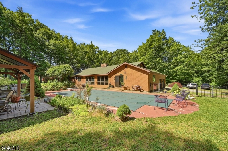 15 Lower North Shore Rd