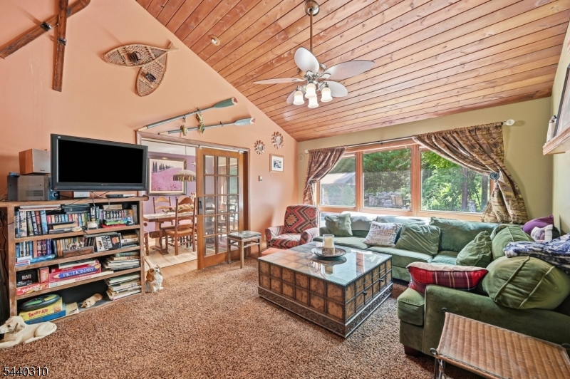 15 Lower North Shore Rd