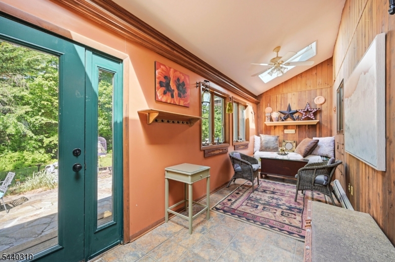 15 Lower North Shore Rd