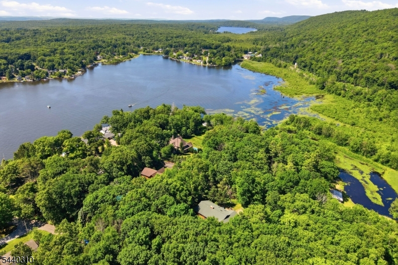 15 Lower North Shore Rd