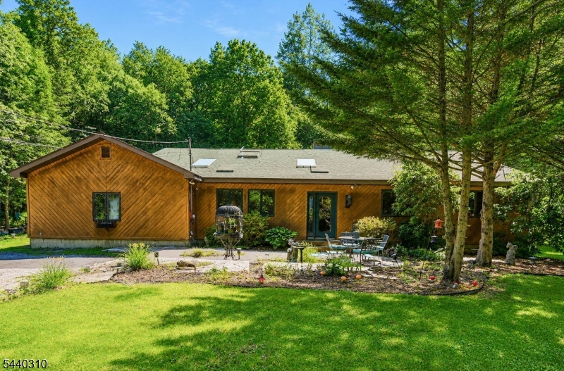 15 Lower North Shore Rd