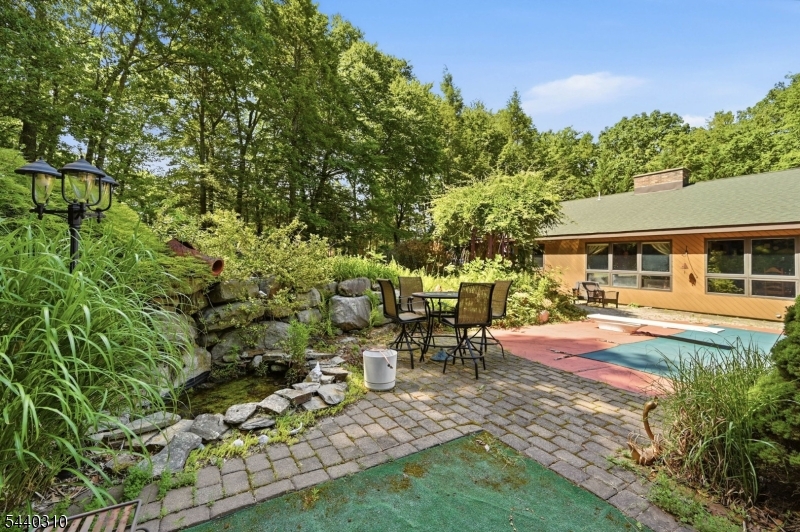 15 Lower North Shore Rd