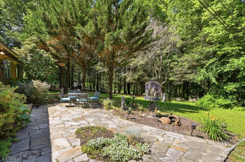 15 Lower North Shore Rd