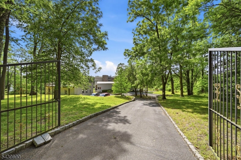 151 Bellvale Lakes Rd
