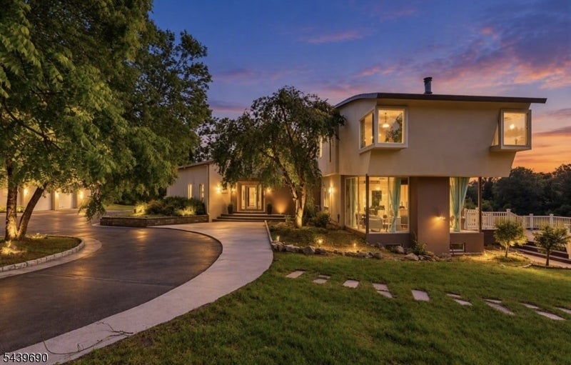 151 Bellvale Lakes Rd