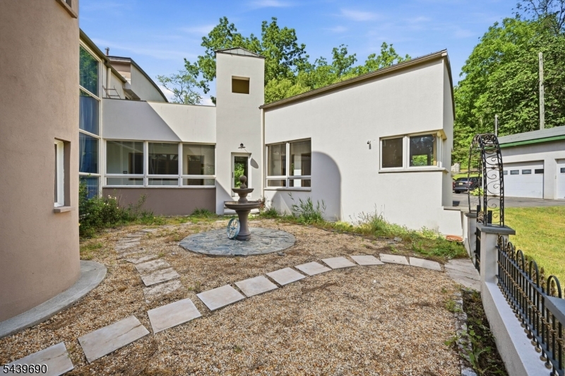 151 Bellvale Lakes Rd