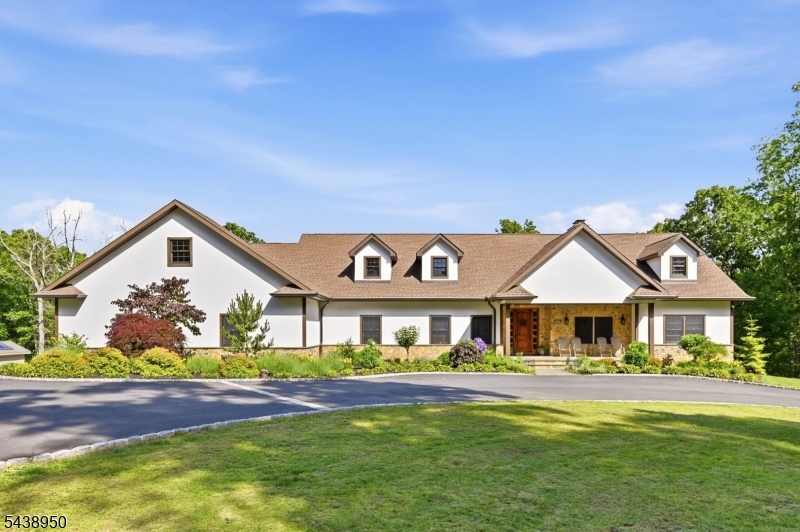 67 Virginia Ln