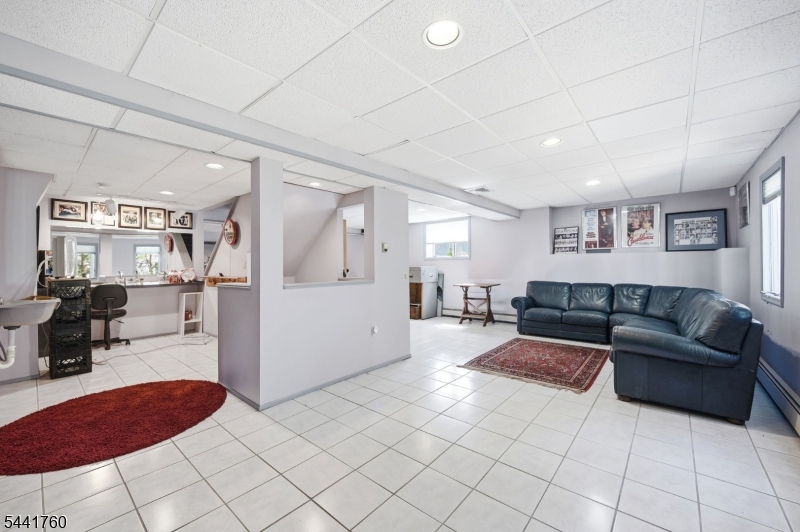 18 Tice Rd