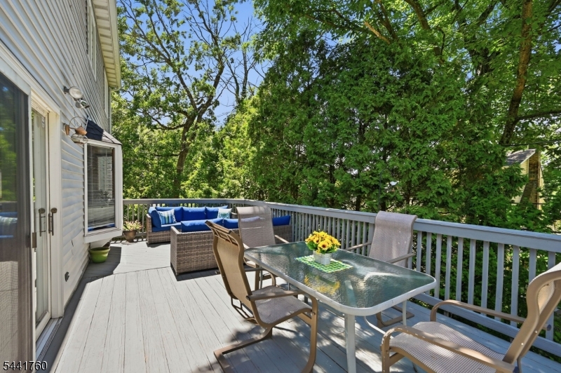 18 Tice Rd
