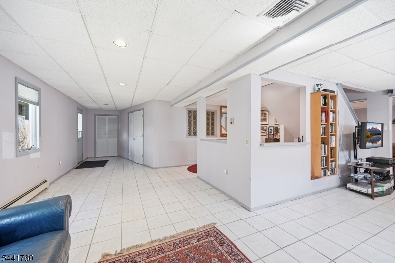 18 Tice Rd