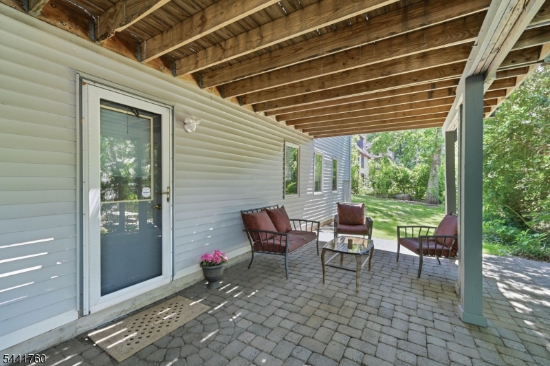 18 Tice Rd