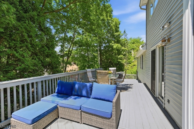 18 Tice Rd