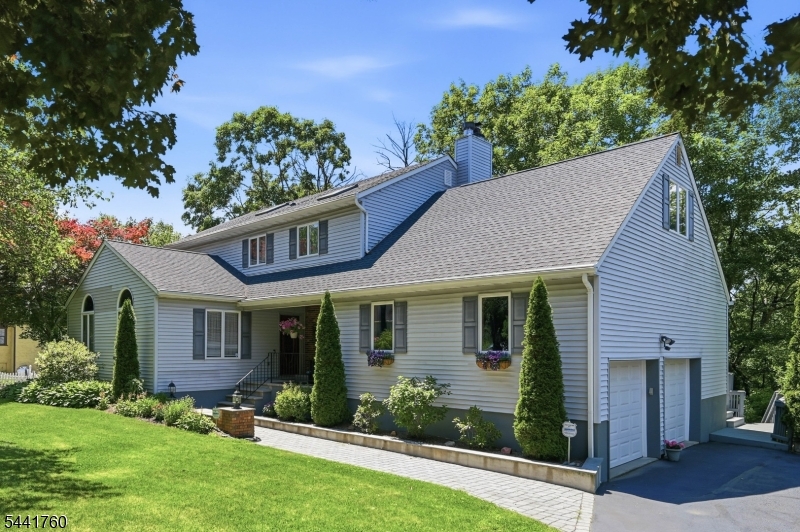 18 Tice Rd