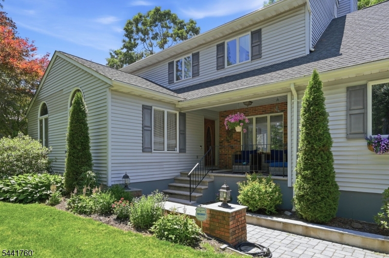 18 Tice Rd