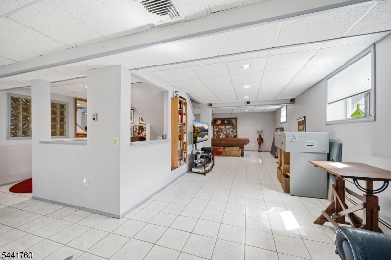 18 Tice Rd