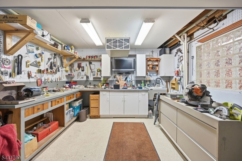 18 Tice Rd