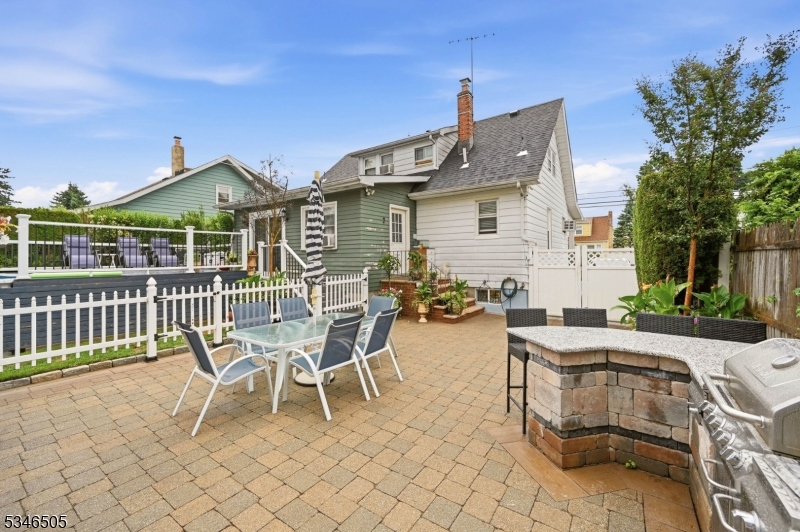 117 Richmond Ave
