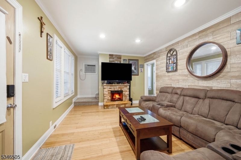 117 Richmond Ave