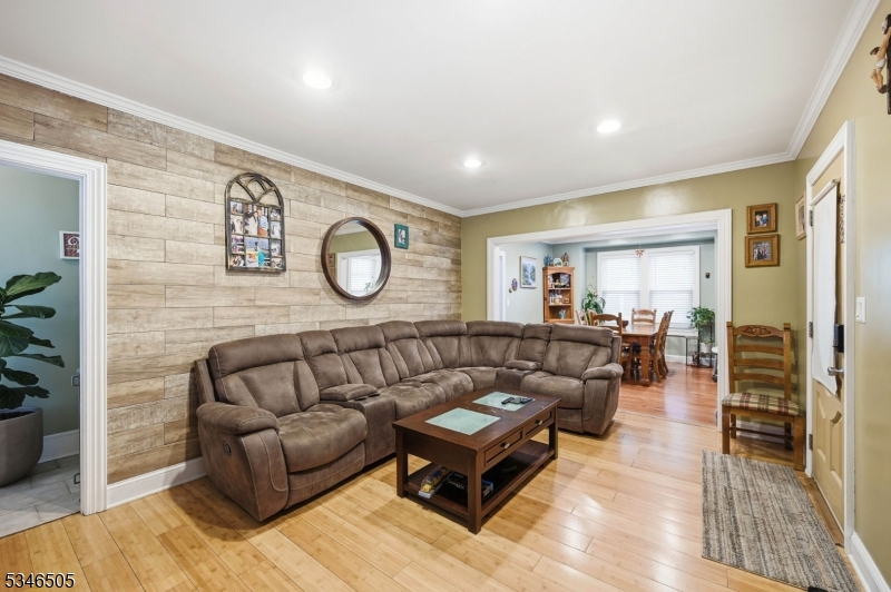 117 Richmond Ave
