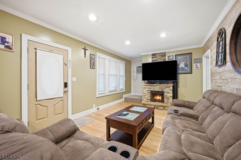 117 Richmond Ave