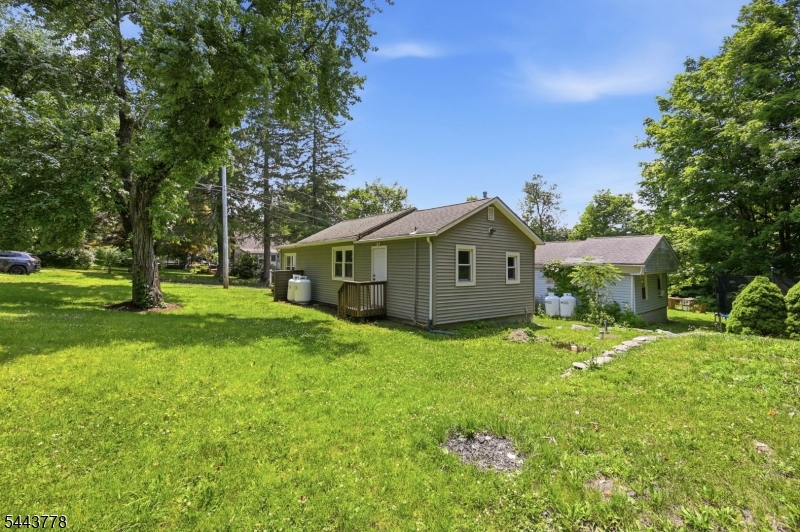 82 Fairview Dr