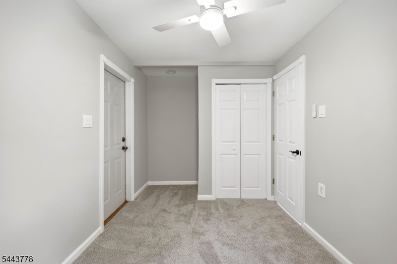 82 Fairview Dr