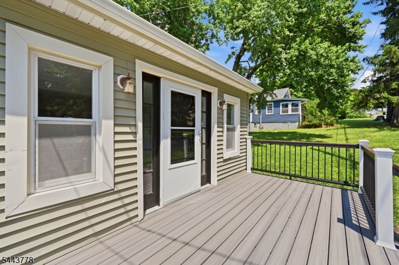 82 Fairview Dr