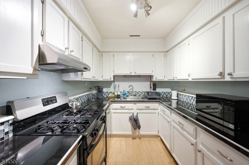 9 New Bedford Rd G