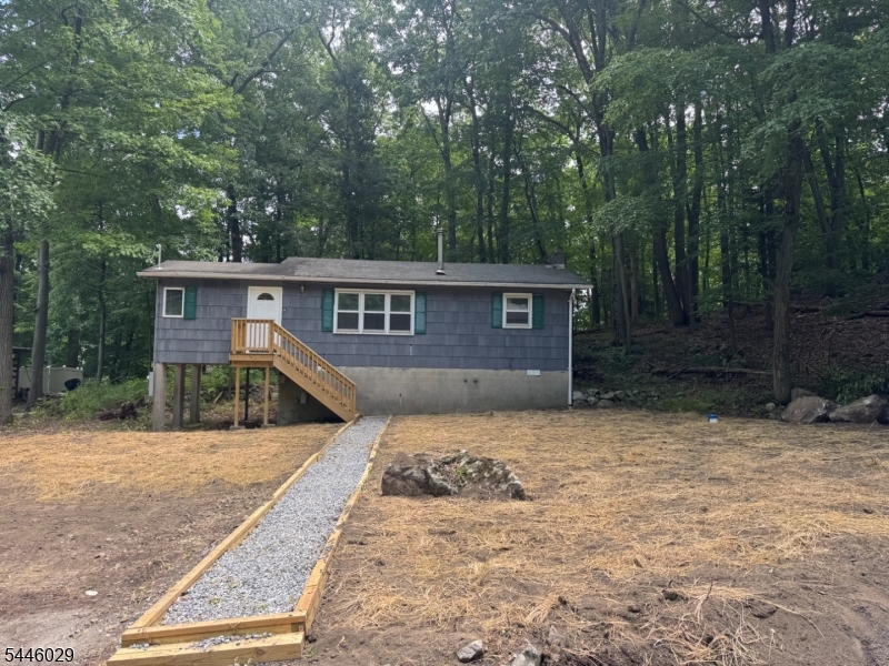 56 Appleseed Rd