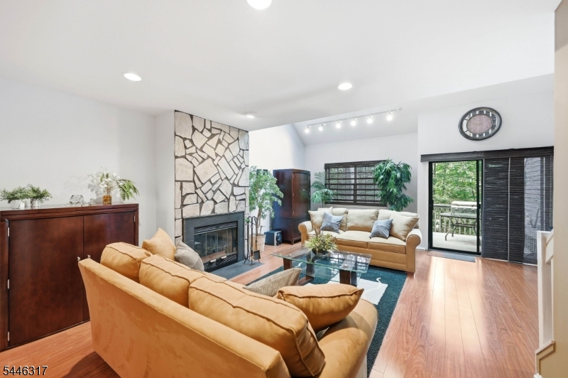 59 Bunker Hill Rd