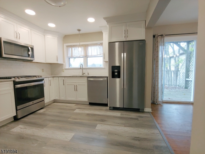 3 Teneyck Ave B