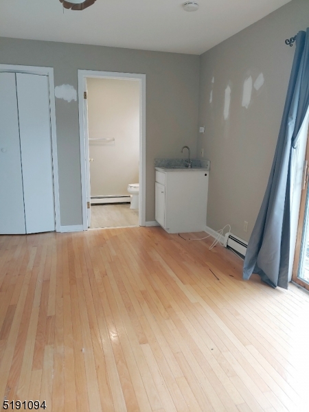 3 Teneyck Ave B