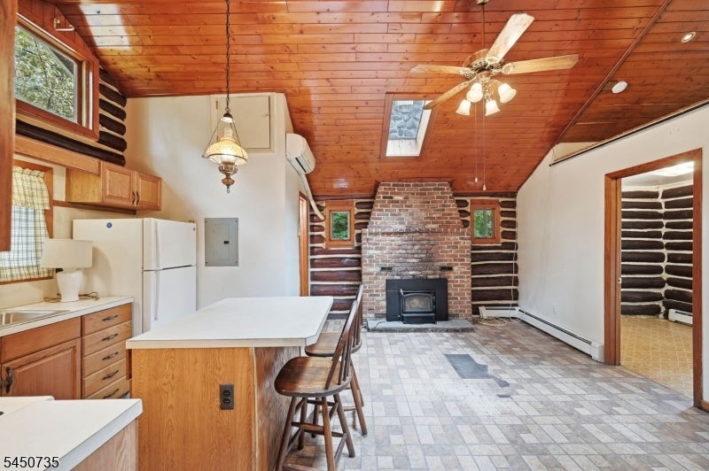 26 Clubhouse Ave