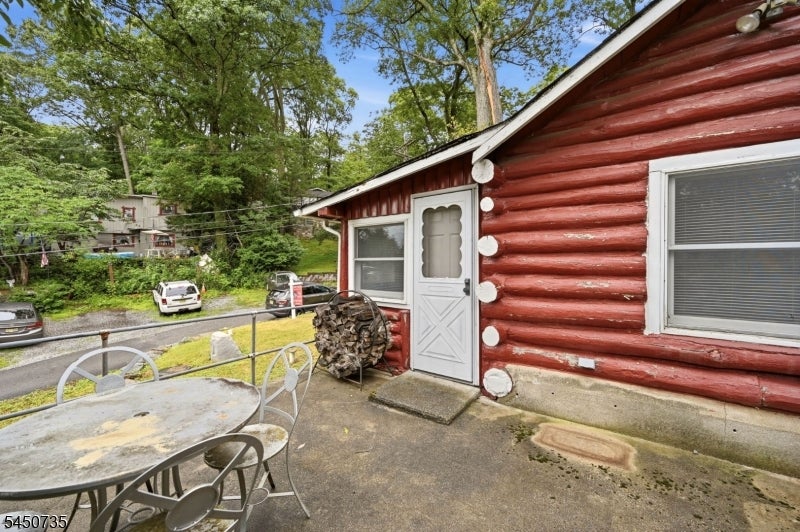 26 Clubhouse Ave