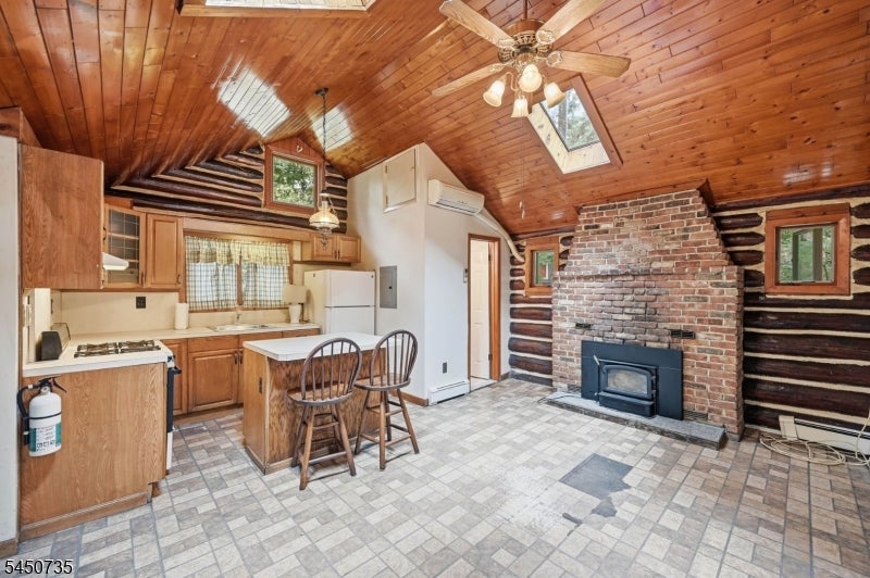 26 Clubhouse Ave