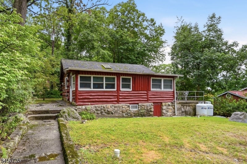 26 Clubhouse Ave