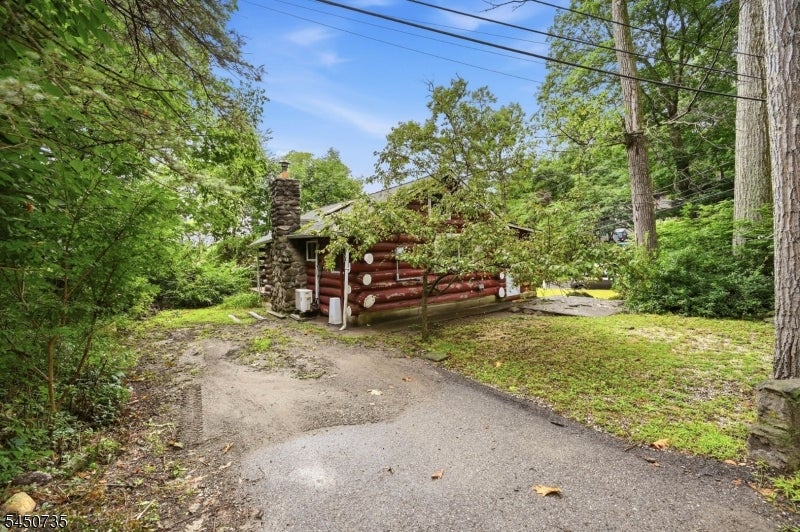 26 Clubhouse Ave