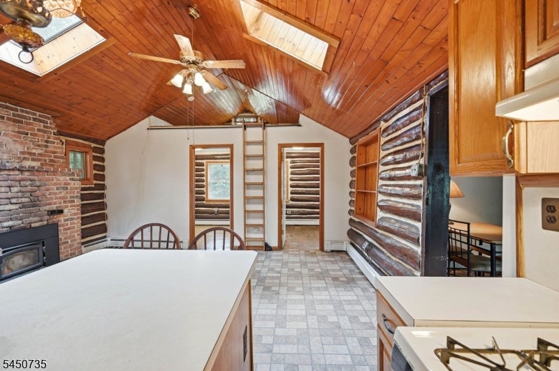 26 Clubhouse Ave