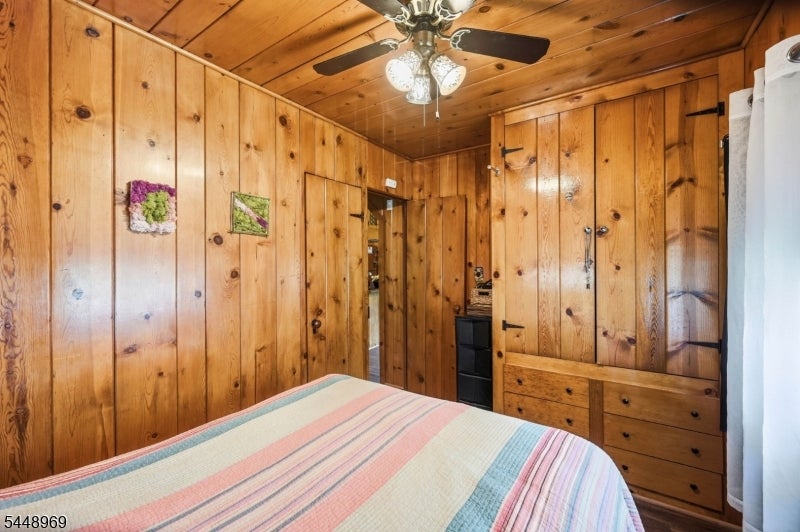 8 Stony Trail