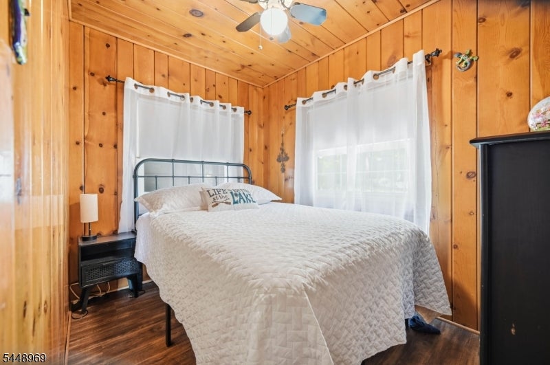 8 Stony Trail