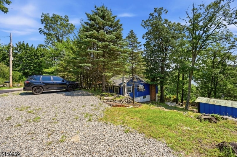 8 Stony Trail