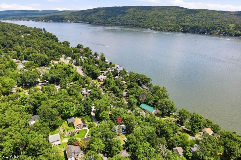 8 Stony Trail