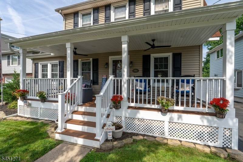 125 Stevens Ave