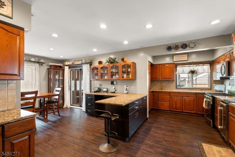 125 Stevens Ave