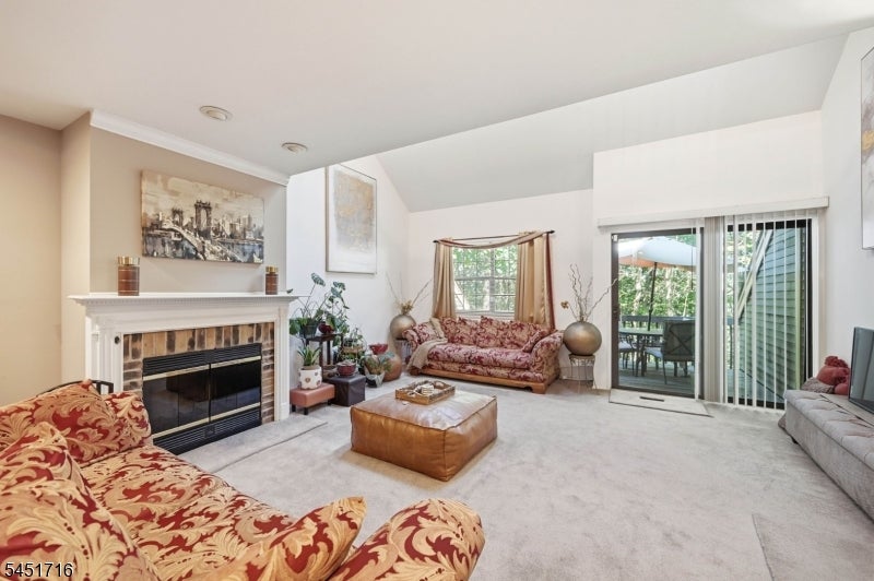 48D Beacon Hill Rd D