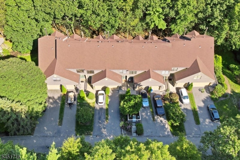 48D Beacon Hill Rd D